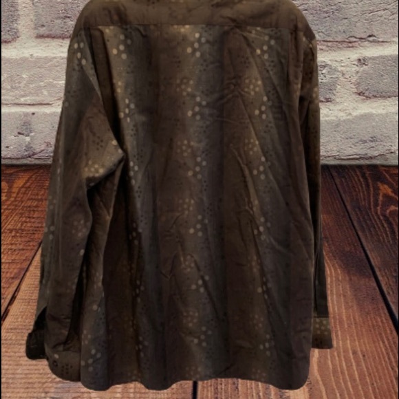 HAUPT Germany LS shirt size 16 1/2 (L) x 34-35
Excellent Pre-owned Condition - Picture 2 of 6